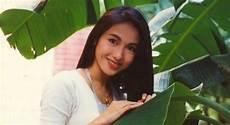 行走的荷尔蒙形容女性